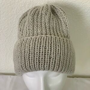 Handmade Women’s Cozy Knit Beanie in Gray Size S-M